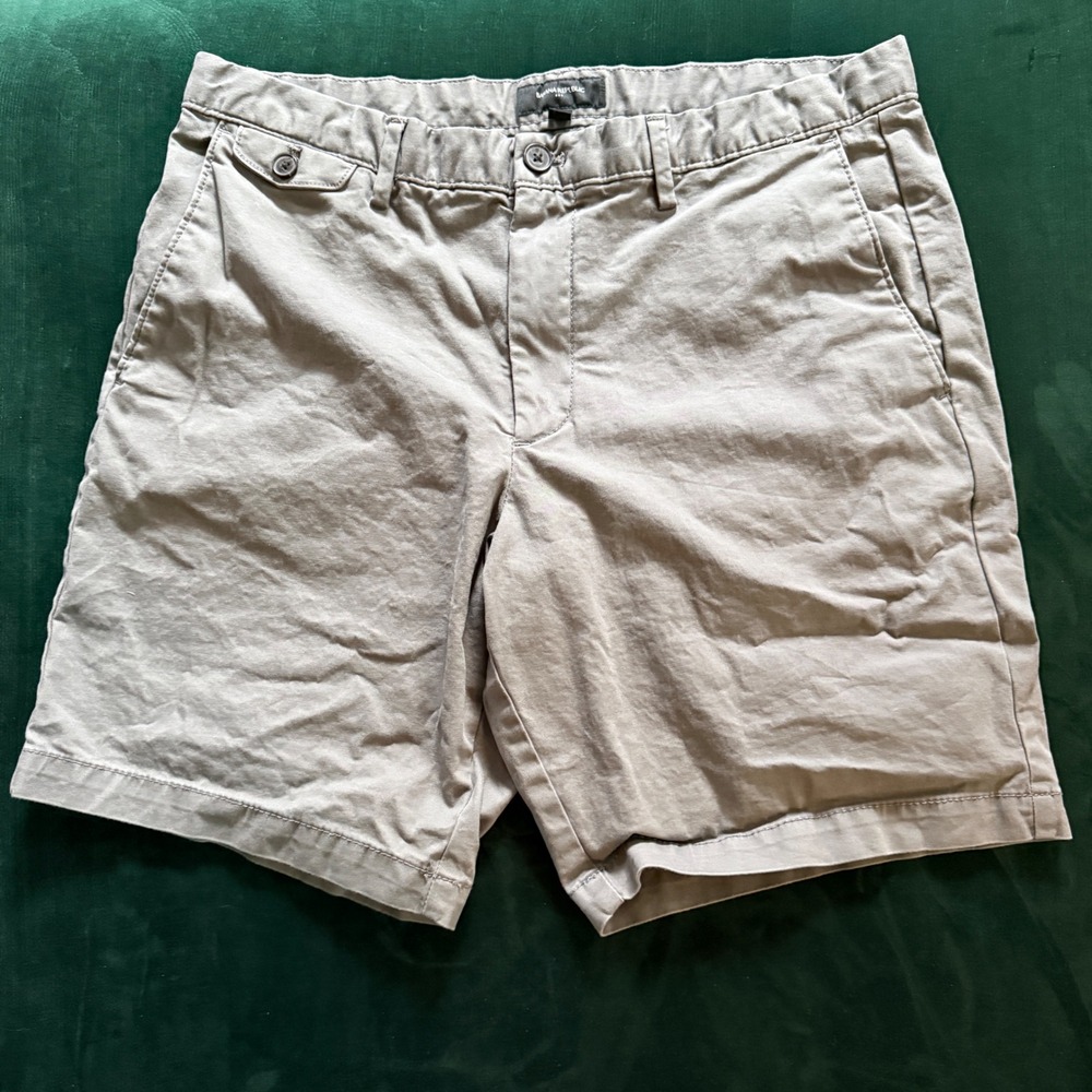 Banana Republic 9-Inch Lived-In Shorts Smoke Signal Grey Mens 36 S/878262-01